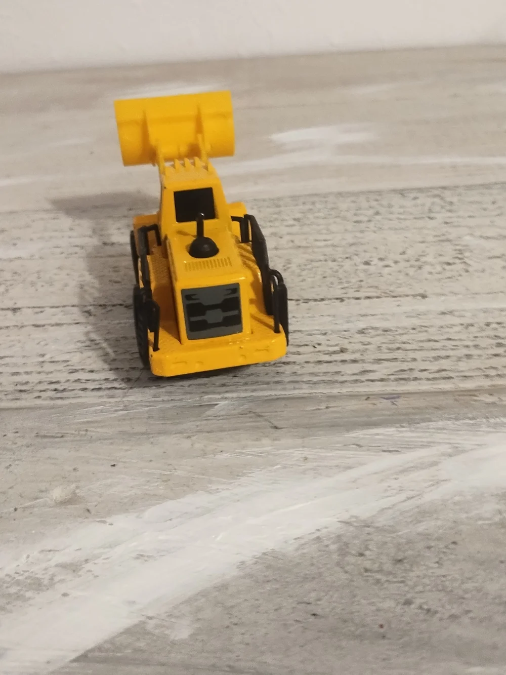 Funrise Cat Earthmover Dozer - 2019 Caterpillar Heavy Equipment Toy Die cast